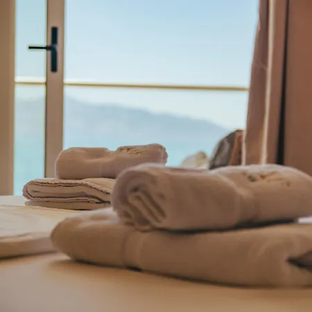 Elar Hotel