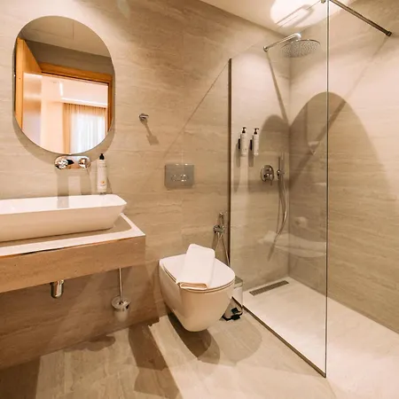 Elar Hotel